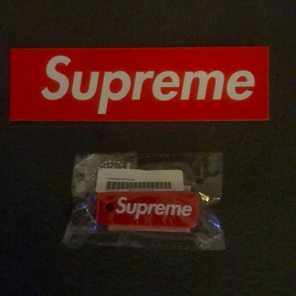 Supreme Keychain. - Picture 2 of 3